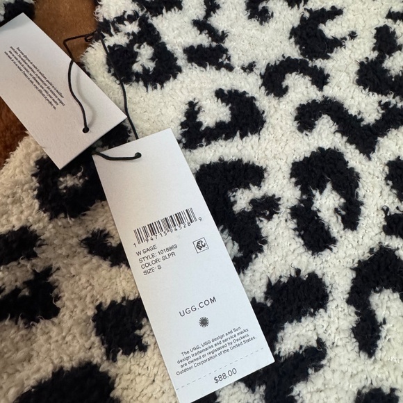 Ugg Sweater - Picture 3 of 4